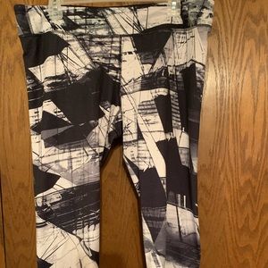 Adidas Black & White Capri Size XL